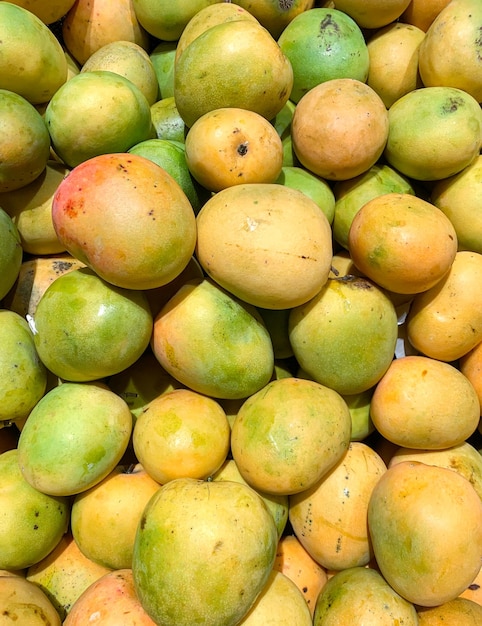 Gedong Mango Manga original da Indonésia Cultivada principalmente em West Java Indonésia Uma manga é um comestível produzido pela árvore tropical Mangifera indica Uma cultivar de manga