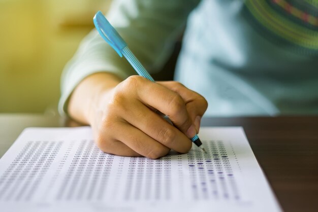 Geerntete Handschrift auf Papier