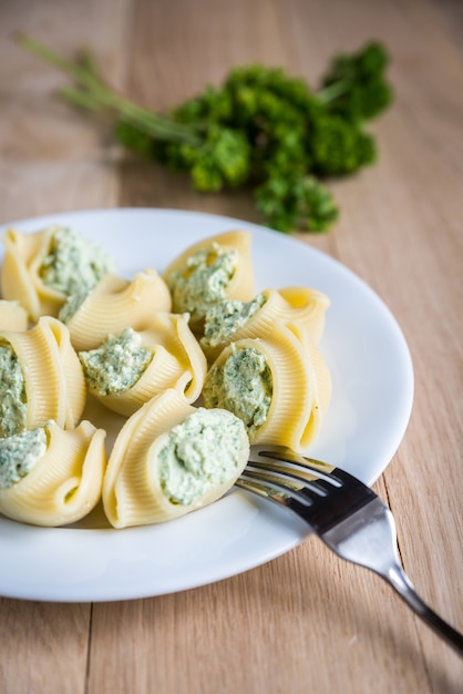 Gefüllte Lumaconi mit Käse