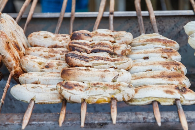 Gegrillte Banane im Markt