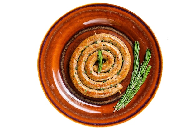 Gegrillte Spiralwurst aus Schweine- und Rindfleisch auf einem rustikalen Teller isoliert auf weißem Hintergrund