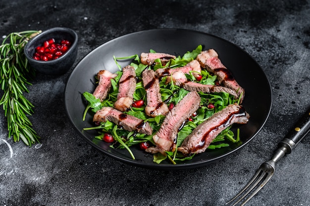 Gegrillter Beef Steak Salat mit Rucola