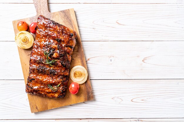 Gegrilltes Barbecue Ribs Schweinefleisch