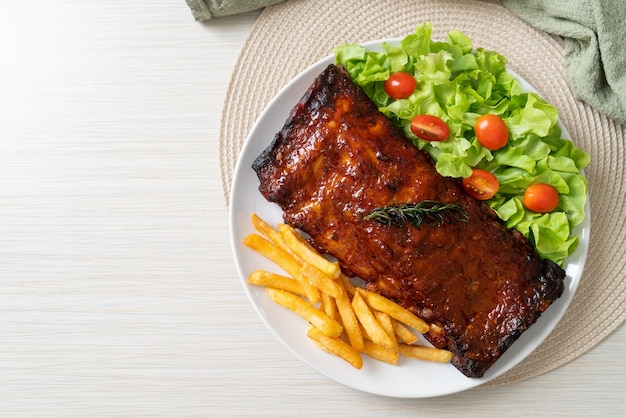 Gegrilltes Barbecue Ribs Schweinefleisch