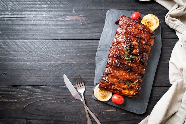 Gegrilltes Barbecue Ribs Schweinefleisch