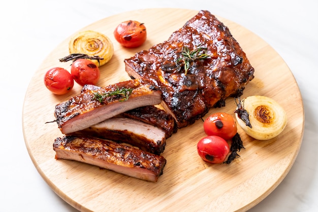 Gegrilltes Barbecue Ribs Schweinefleisch