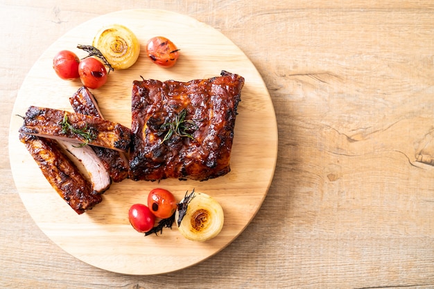 Gegrilltes Barbecue Ribs Schweinefleisch