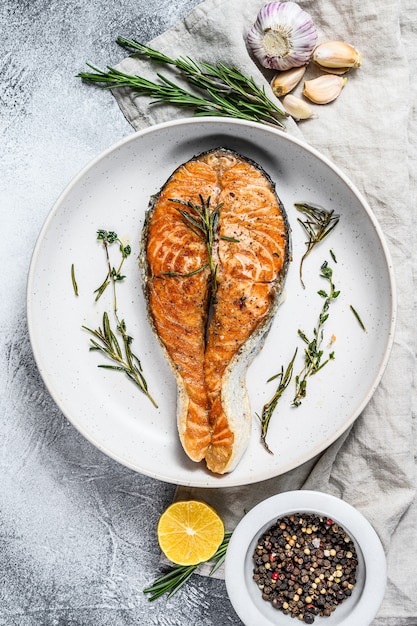 Gegrilltes Lachssteak. Atlantischer Fisch. Ansicht von oben