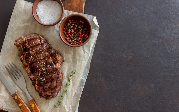 Gegrilltes Rindersteak. Amerikanische Küche. Rezept. Fleisch.