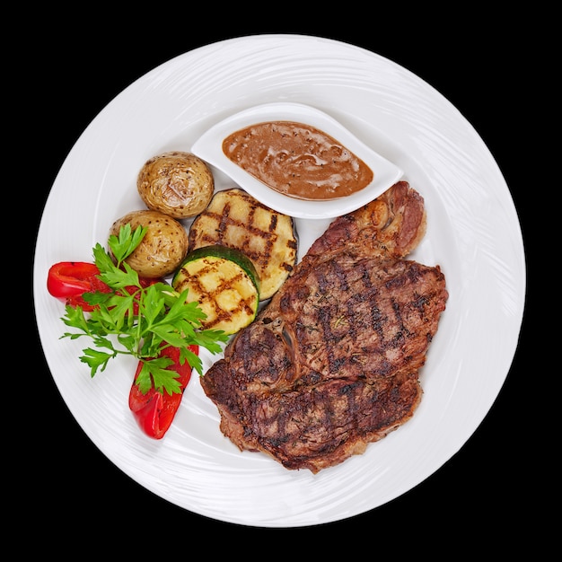 Gegrilltes Steak, Kartoffeln und Gemüse