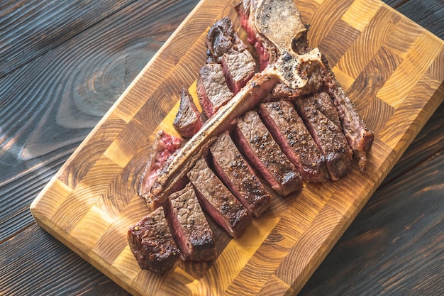 Gegrilltes Tbone-Steak