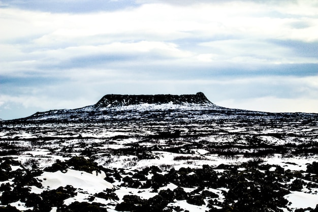 geheimnisvolles und schönes Island