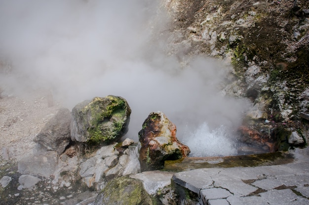 Géiseres en el valle de Furnas, isla de Sao Miguel, Azores, Portugal.