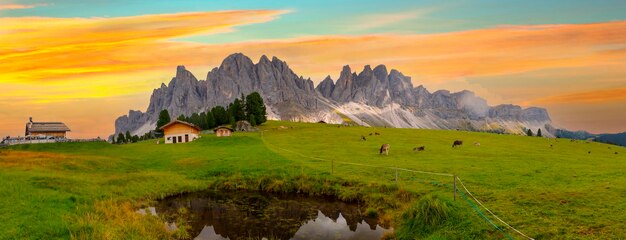 Geisleralm Rifugio Odle Dolomitas (Italia) También conocido como