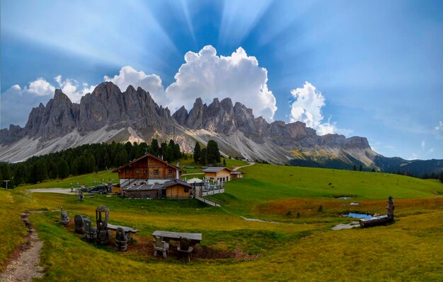 Foto geisleralm rifugio odle dolomitas itália