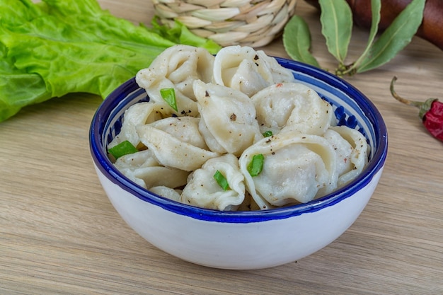 Gekochte russische Knödel