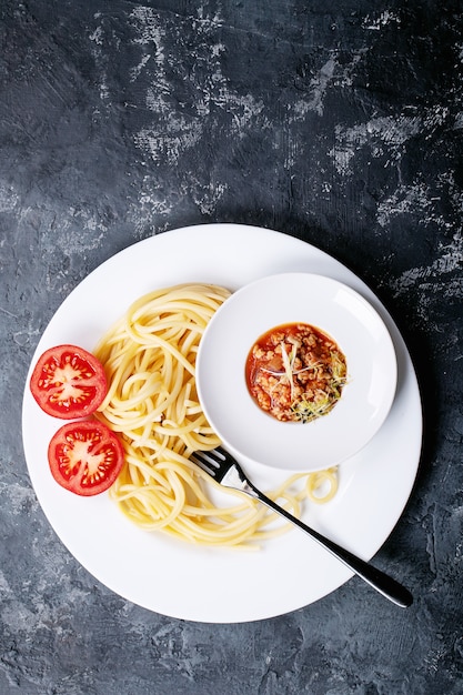 Gekochte Spaghetti Bolognese