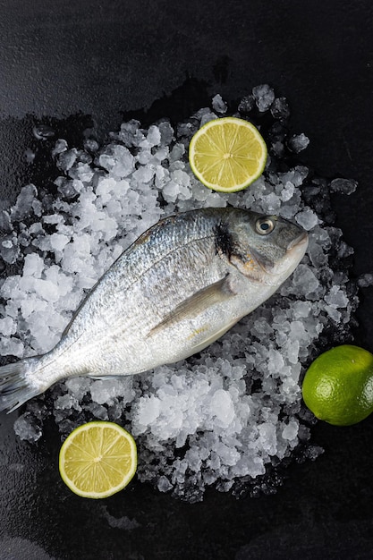 Foto gekühlte brassen in einem fischgeschäft