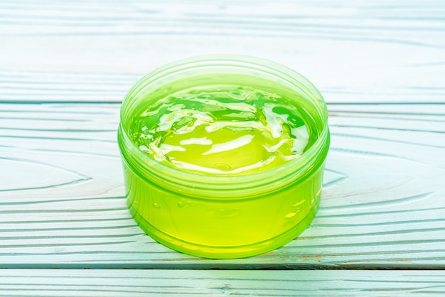 Gel de aloe vera com aloe fatiado