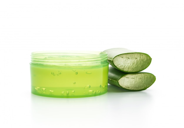 Gel de aloe vera com aloe fatiado