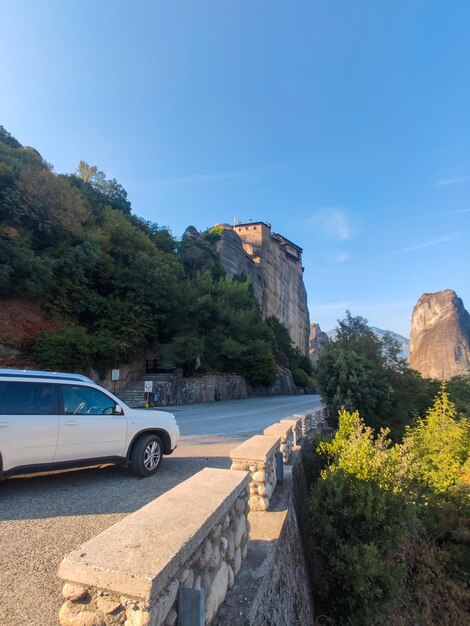 Geländewagen in thessalien-bergen griechenland urlaub