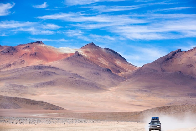 Geländewagenfahren in der Atacama-Wüste Boliviens