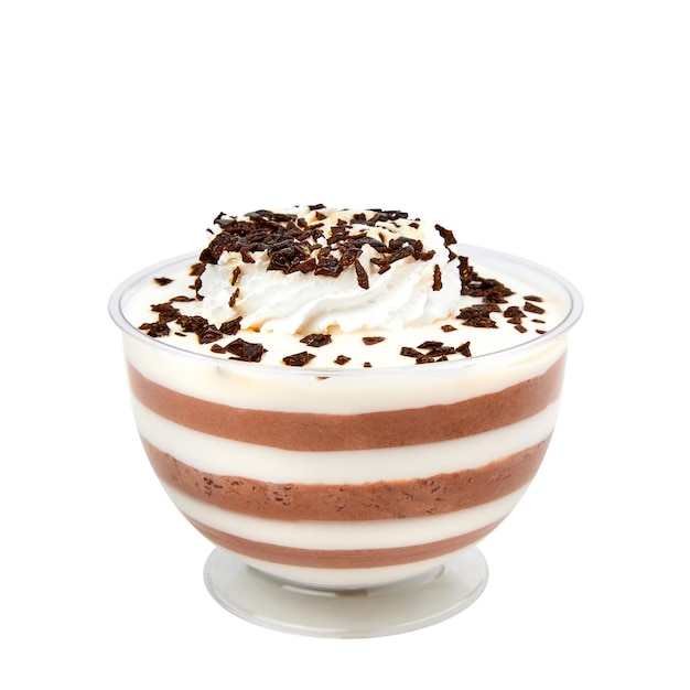 Foto gelatina de chocolate con leche hecha de leche y chocolate capa de café sobre gelatina aislada en blanco