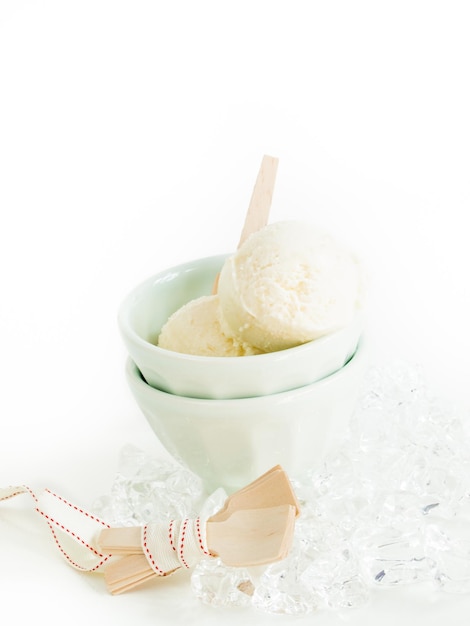 Gelato de milho doce Gourmet Olathe em fundo branco.