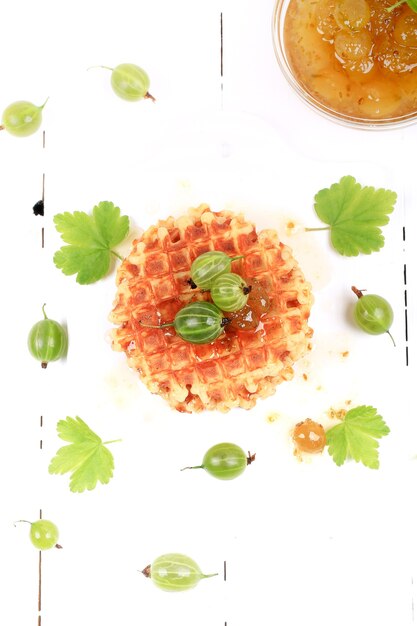 Geléia de groselha com waffles caseiros de comida saudável