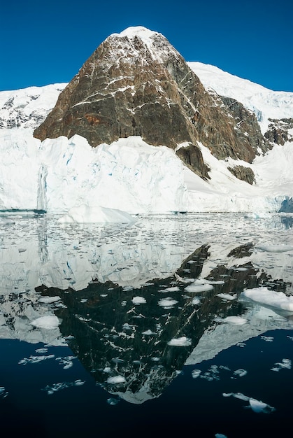 Geleiras de Paradise Bay e montanhas Península Antártica Antártica