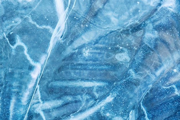 Gelo azul com fundo de rachaduras