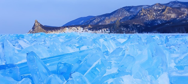 gelo azul esmagado montes baikal fundo de inverno