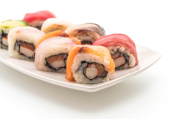 gemischte Sushi-Rolle - japanischer Essensstil