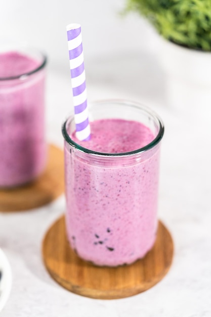 Gemischter Beeren-Boba-Smoothie