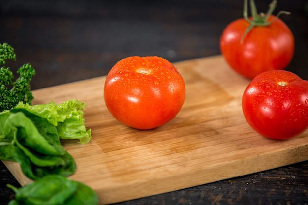 Gemüse schneiden für Salat