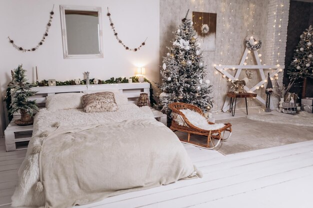 Gemütliche Wohnung Foto Studio Zimmer Schlitten Schlitten grün Weihnachtsbaum Geschenke Geschenke