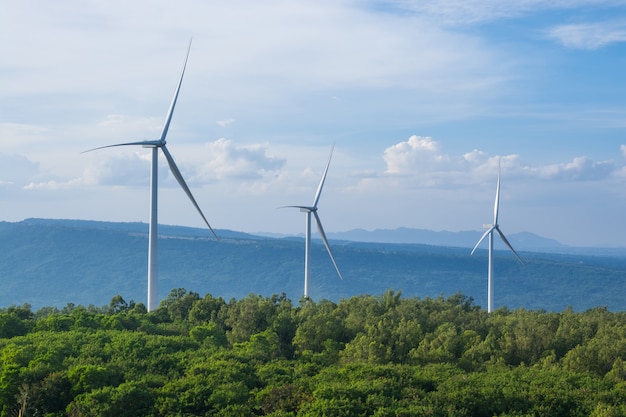 Generador de energía de la turbina de viento en el campo de WindPower