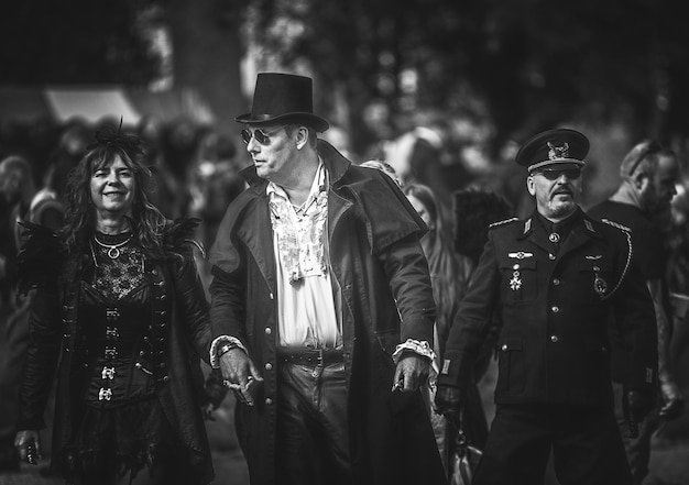 Gente caminando por la ciudad