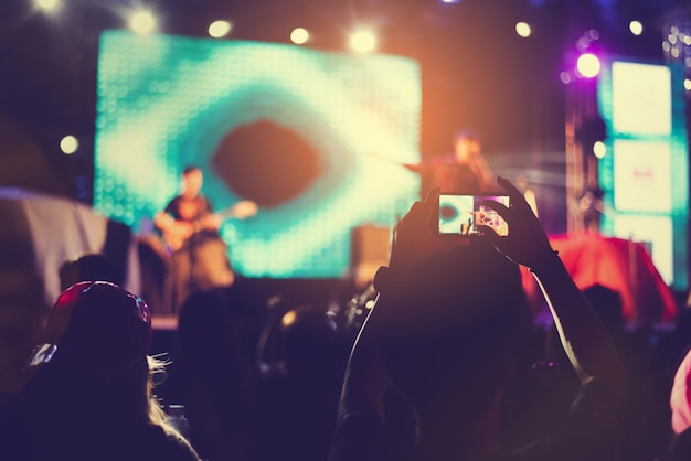 Foto gente en un concierto de música