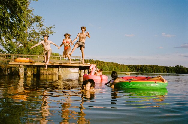 Foto gente en el lago