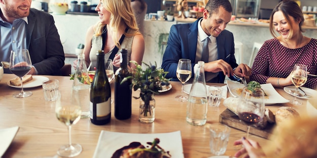 Gente de negocios Almuerzo Cena Reunión Restaurante Concepto