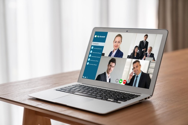 Foto gente de negocios en videoconferencia para reunión de grupo virtual de moda