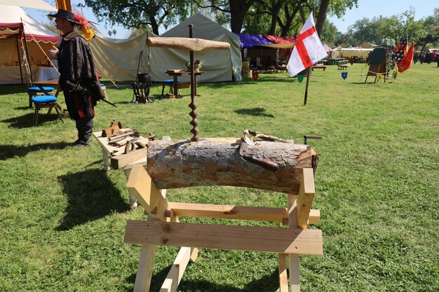 Gente con trajes de época en una Feria del Renacimiento