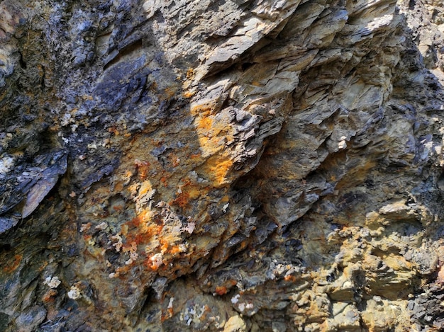 Geodäsie Steinstruktur Der Stein ist braun und rot Mineralischer Hintergrund Design aus natürlichen Materialien