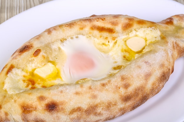 Georgische Küche - khachapuri