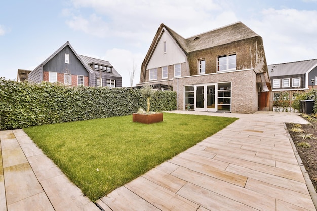 Gepflegte Terrasse mit Sitzecke