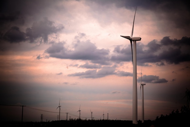 Geração de energia eólica na praia