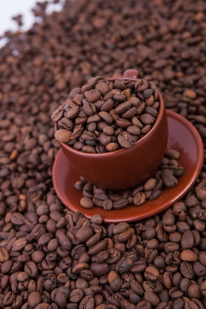 Geröstete Arabica-Kaffeebohnen als Hintergrundbild