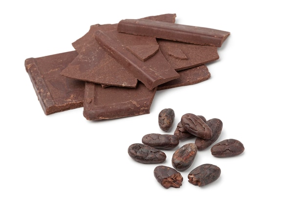Geröstete Kakaobohnen und Schokolade