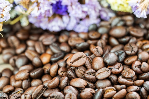 Gerösteter Kaffeebohnenhaufen